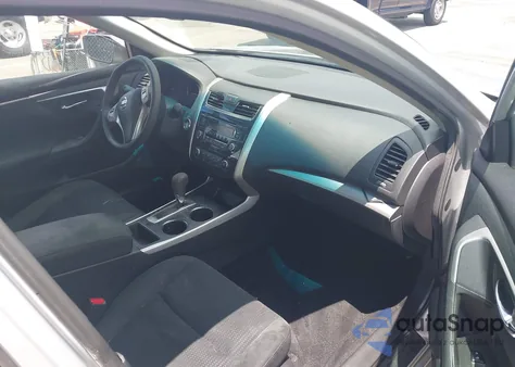 2015 Nissan Altima 2.5 S из США, поврежденный, VIN 1N4AL3AP2FC198764